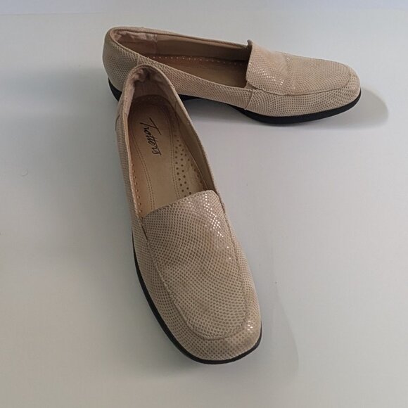 Trotters Women's Jenn Mini Loafer, gold/beige color, size 8.5 slim - Picture 1 of 7